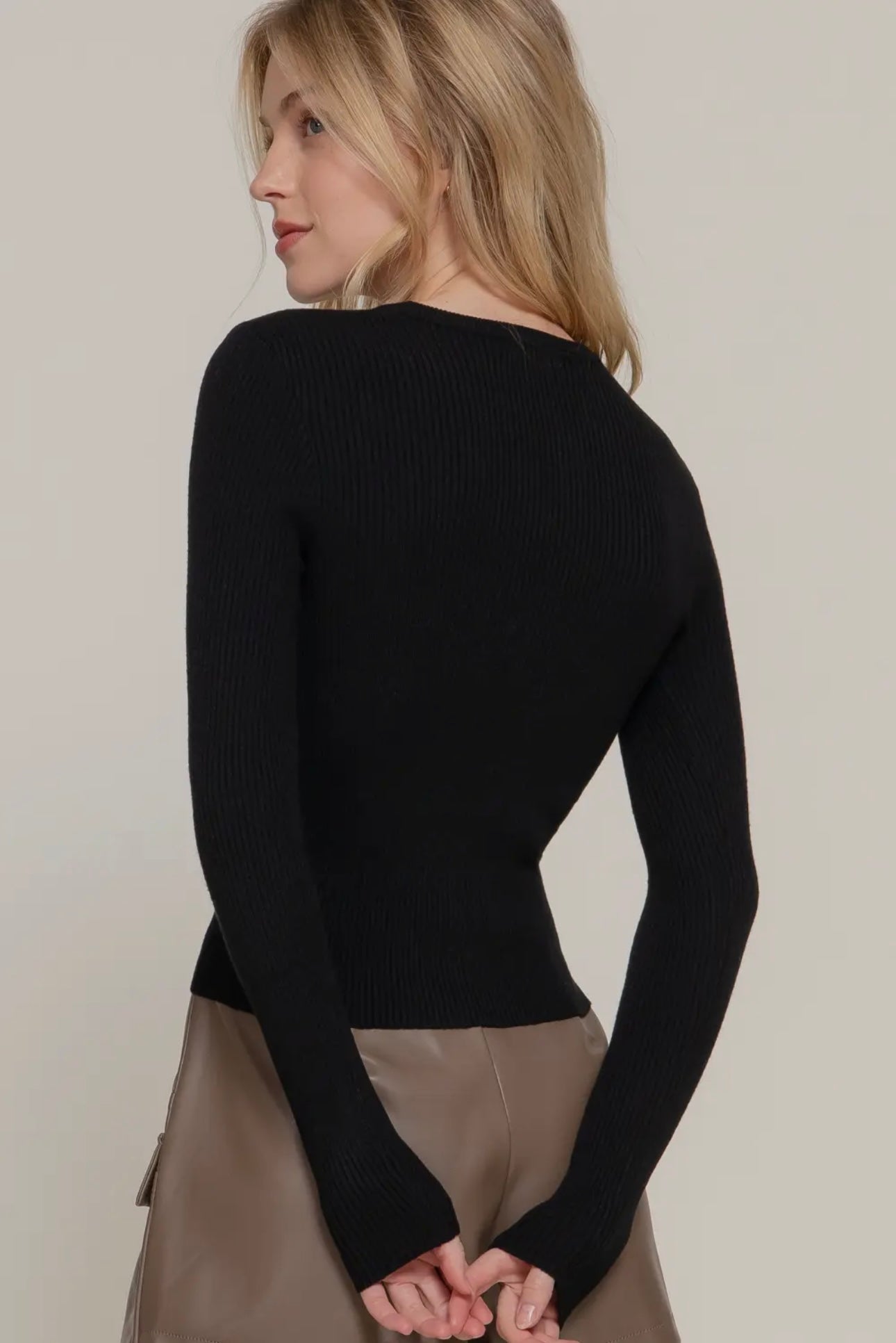 rem layering sweater in black