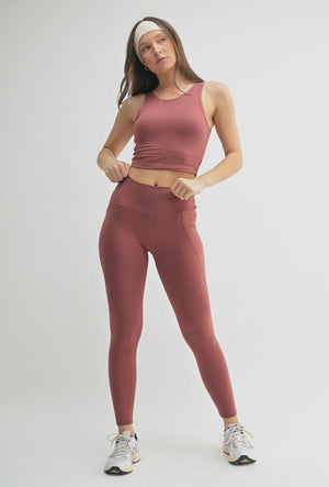 venice cloud light sculpt legging in red pear