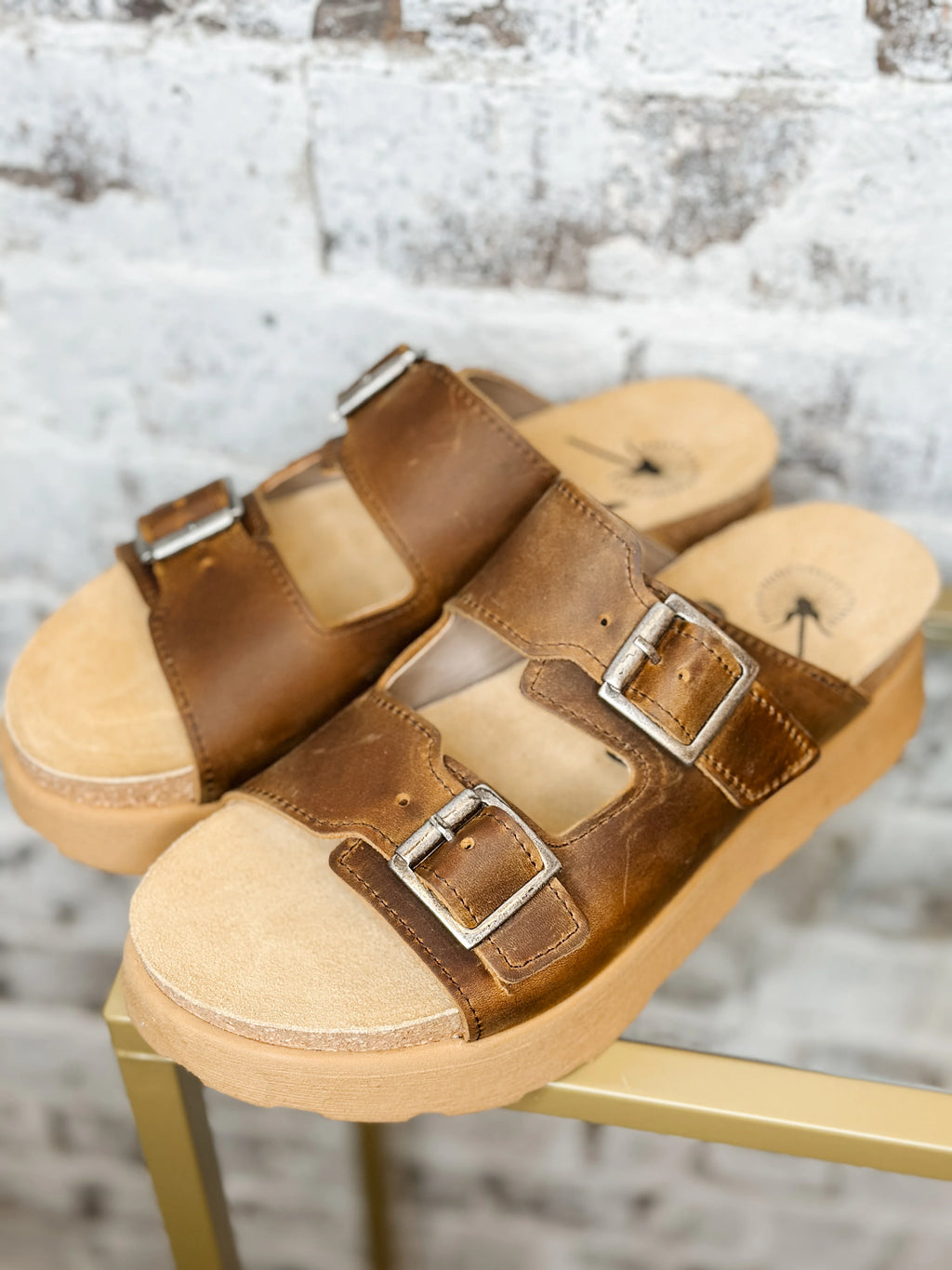 otbt modulink genuine leather sandal