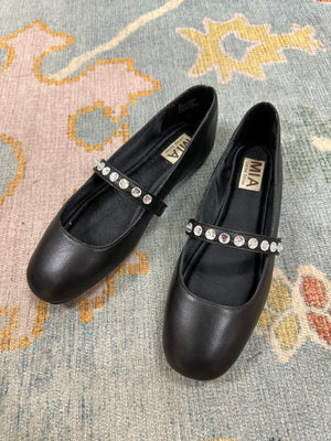 mia karolin ballet flat - black