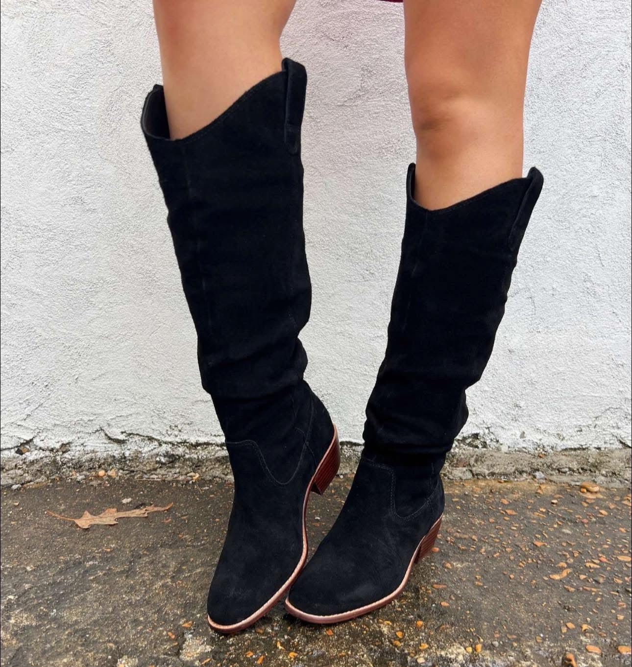 mia lue genuine suede boot in black