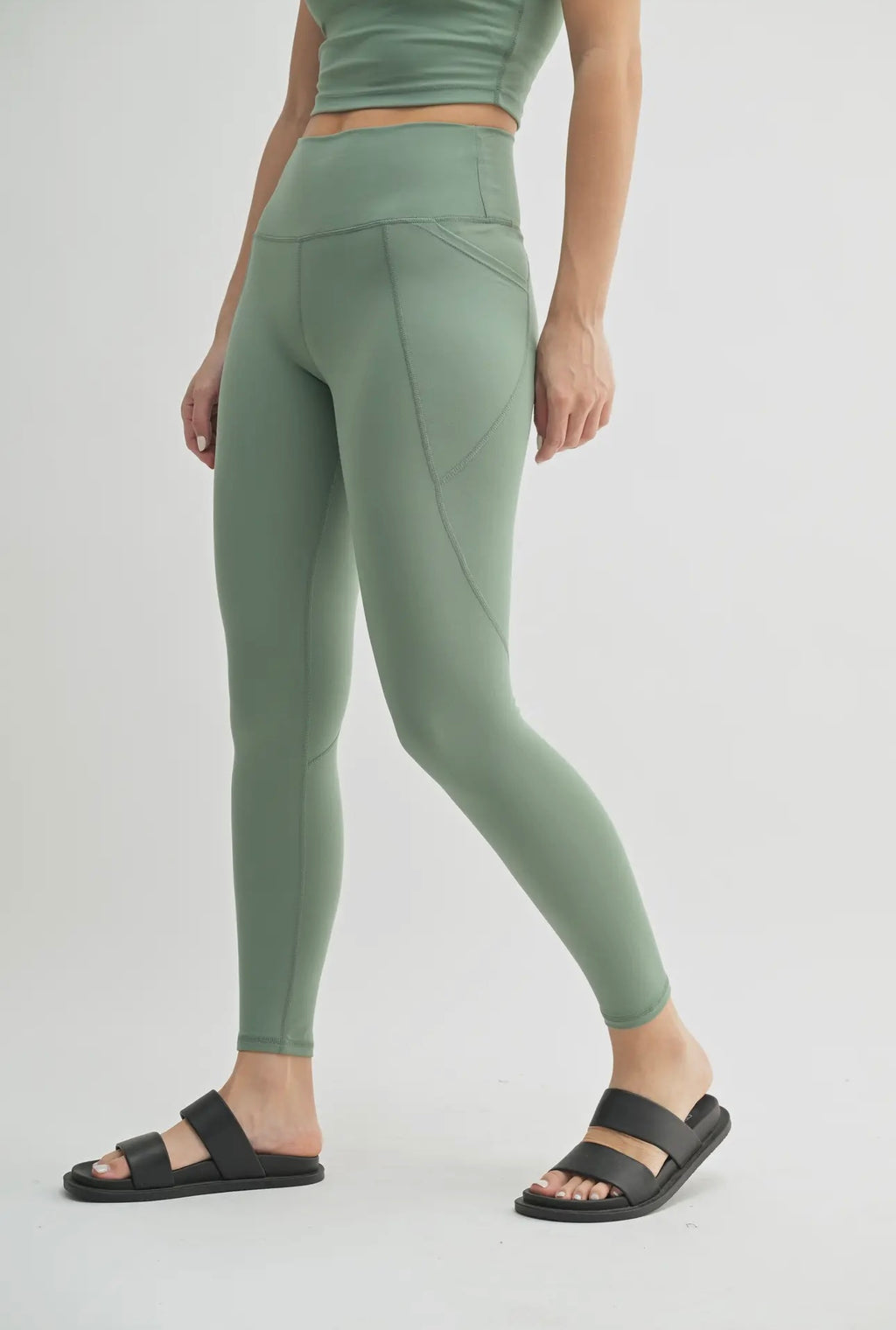 venice cloud light sculpt legging in moss