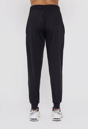 solid pleated front jogger