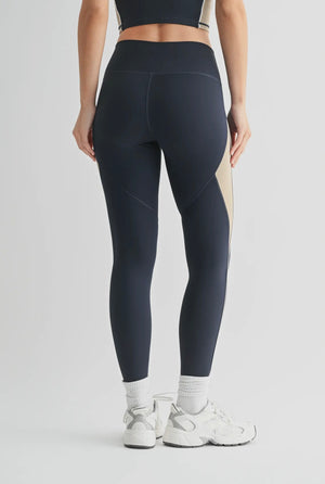 flexform active set in navy