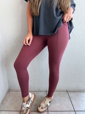 venice cloud light sculpt legging in red pear