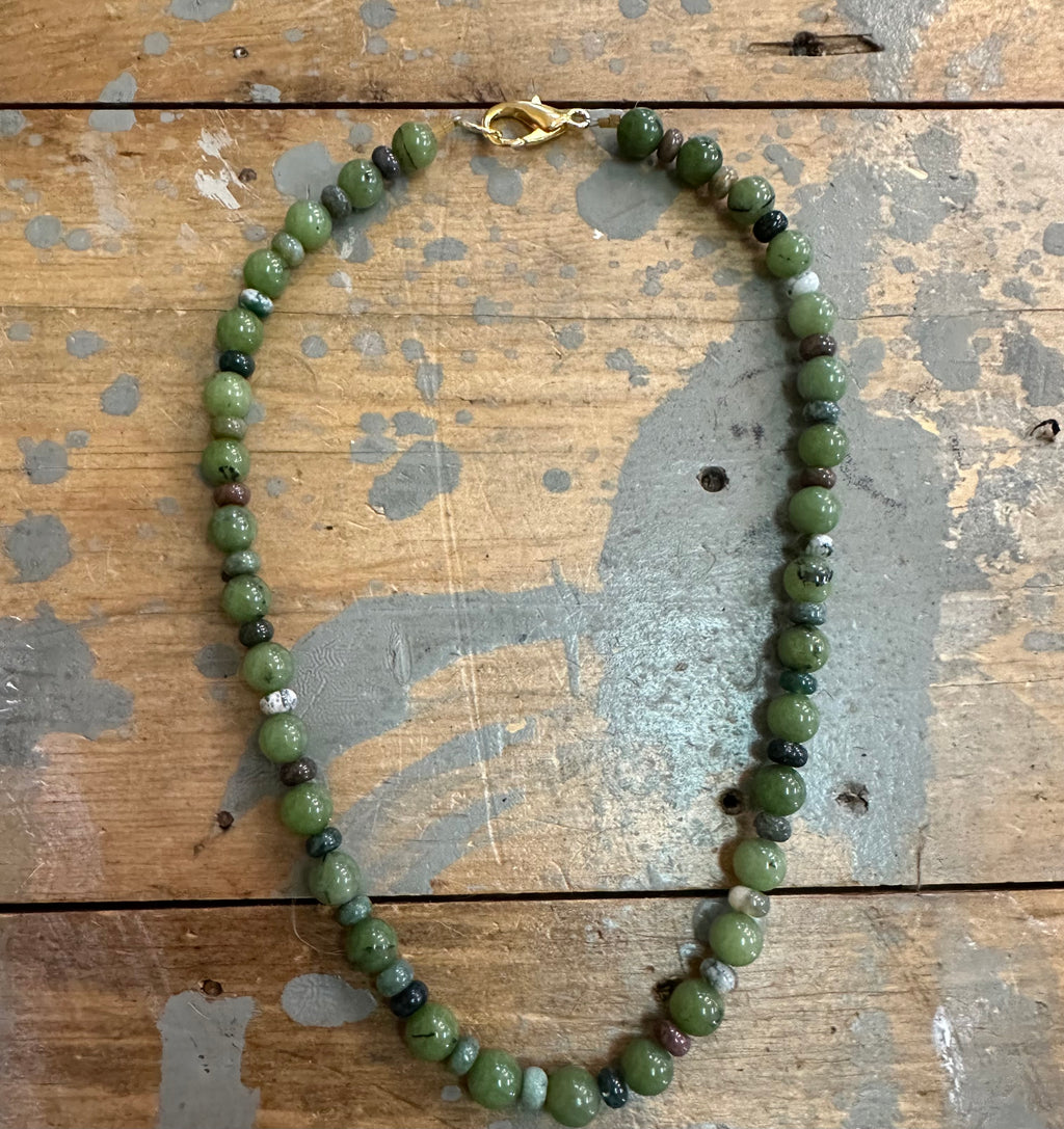 hunter beaded necklace