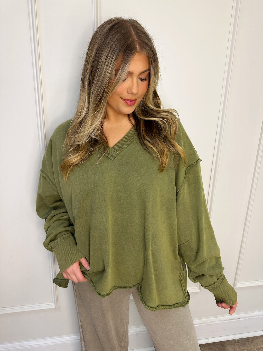 baylee oversized pullover in olive