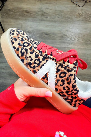 mia axel sneaker