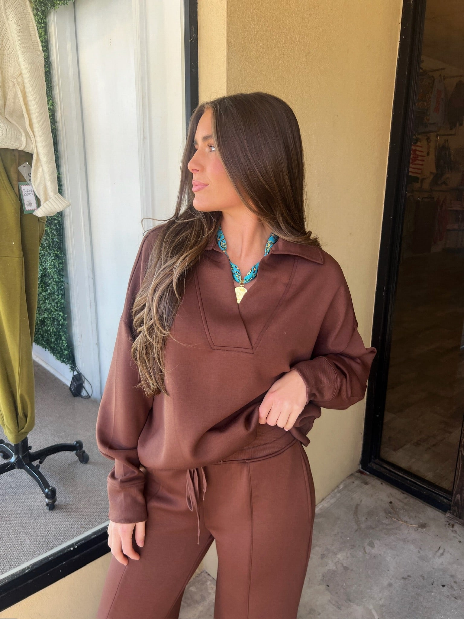 scuba collared set in brown