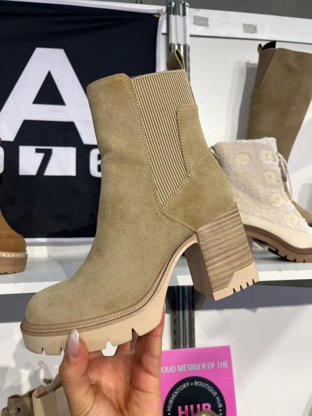 mia novie boot