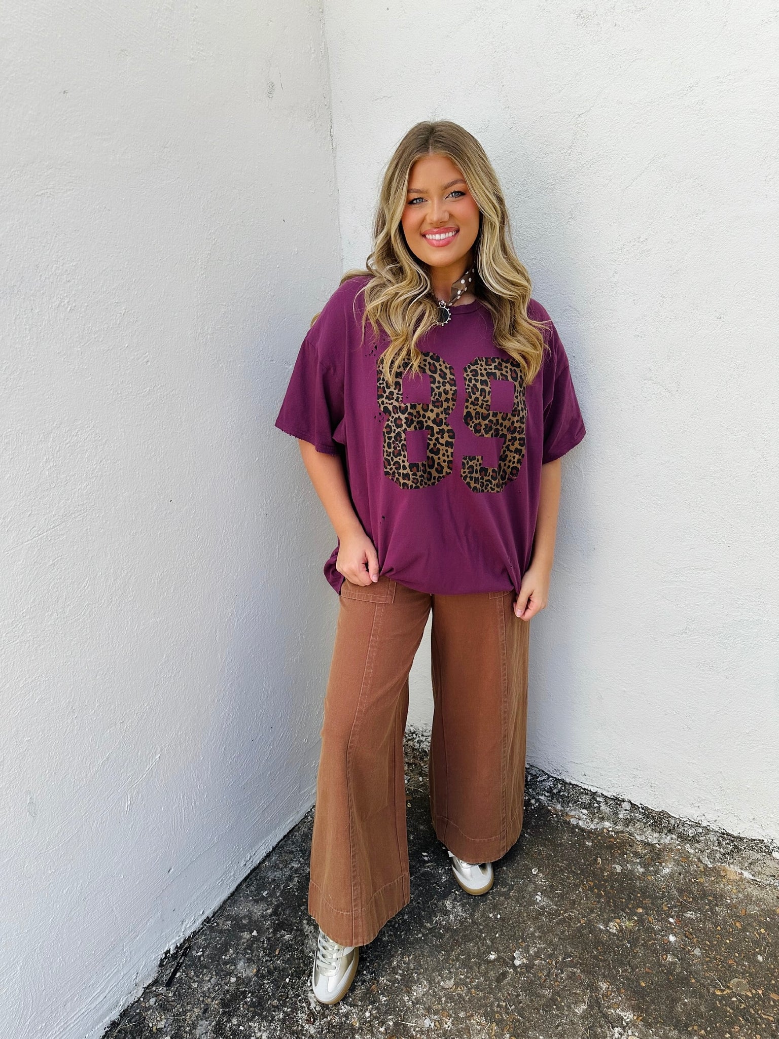 leopard 89 graphic tee in burgundy