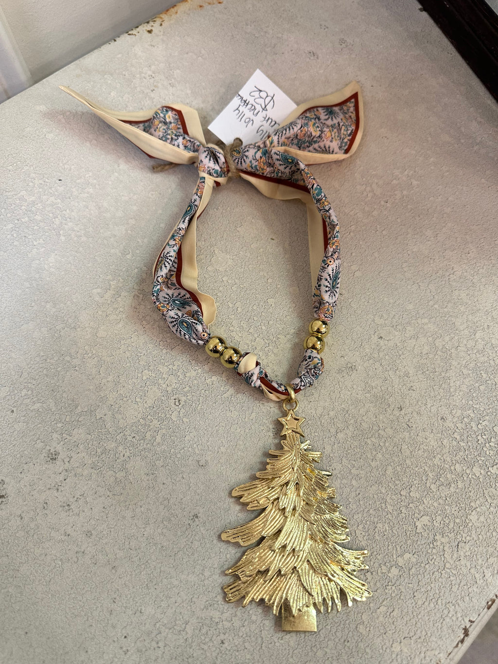 holly jolly scarf necklace